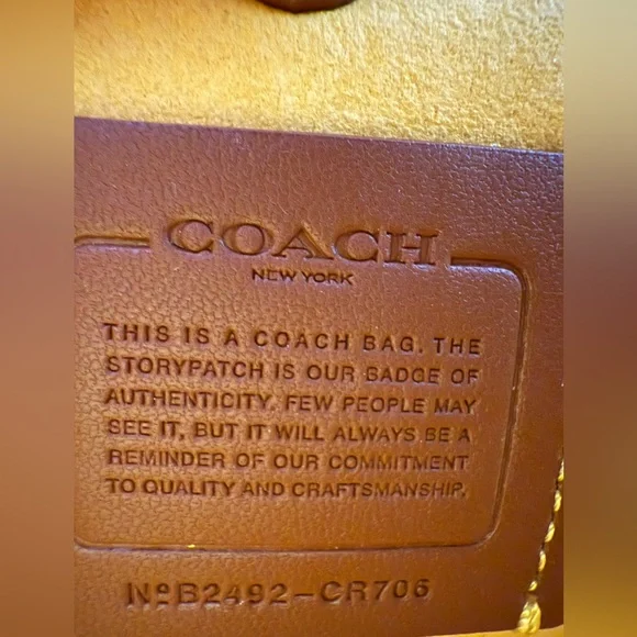 Coach Juno Crossbody Clutch Glovetanned Leather Bag in Canary Yellow
LIKE NEW - Picture 14 of 15